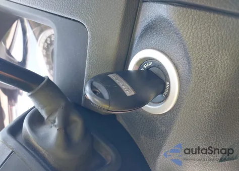 2017 Ram 2500 Tradesman 4X2 8' Box из США, поврежденный, VIN 3C6TR4HT1HG684502